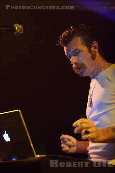 EAGLES OF DEATH METAL (DJ) - 2006-08-30 - PARIS - Trabendo - 